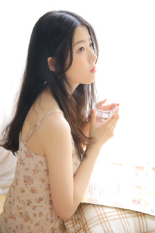 寂寞寡妇和大公狗